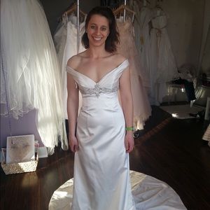 New Romona Kaveza Collection - Size 6